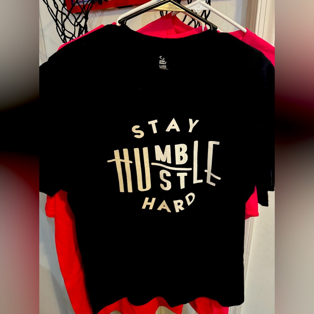 Men’s Large Hustle Tee